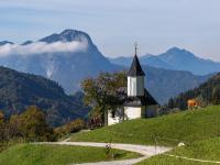 Antoniuskapelle und Pendling mit Wolkenband